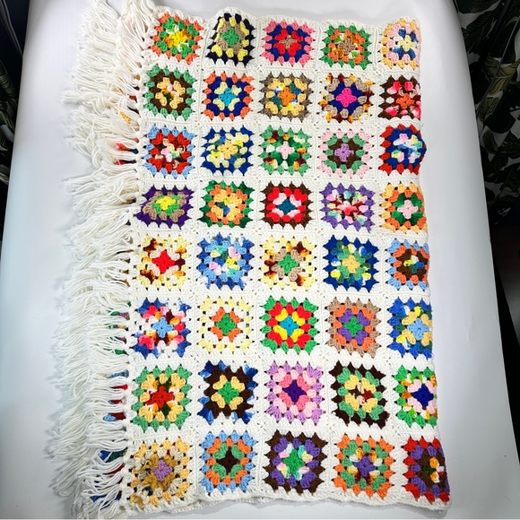 Large Handmade Granny Square Crochet Throw Boho Patchwork Fringe - Picture 4 of 10